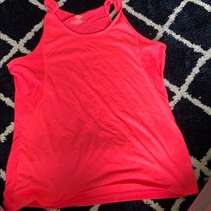 pink tank top